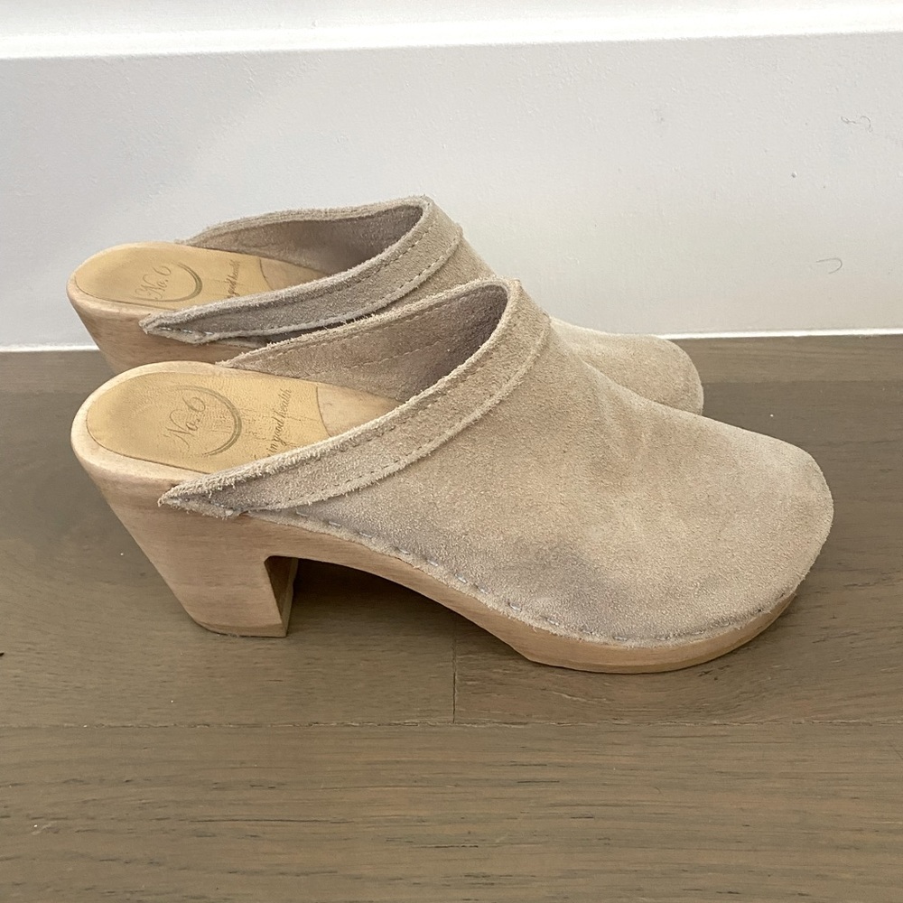 No.6 clogs